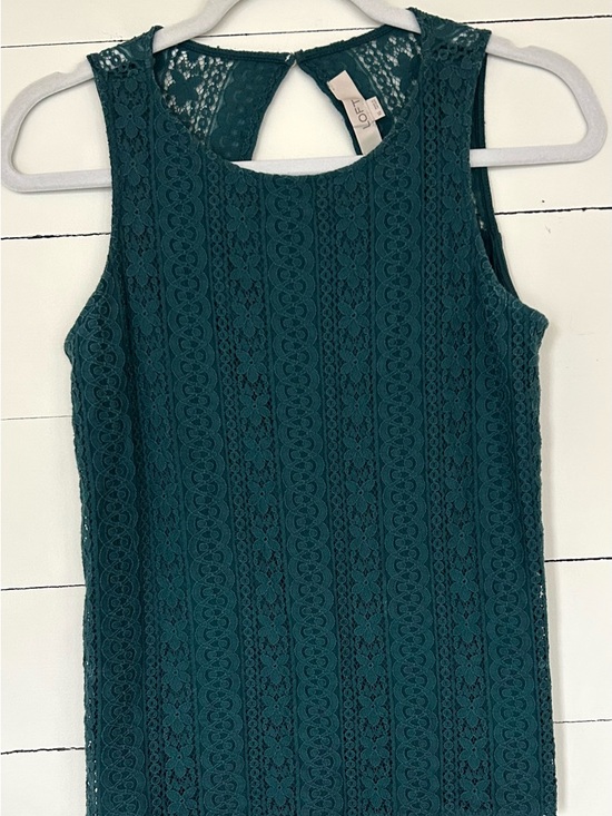 LOFT Tops - Loft Teal Sleeveless Top, Lace Front, Solid Back W/Keyhole. Size XS.